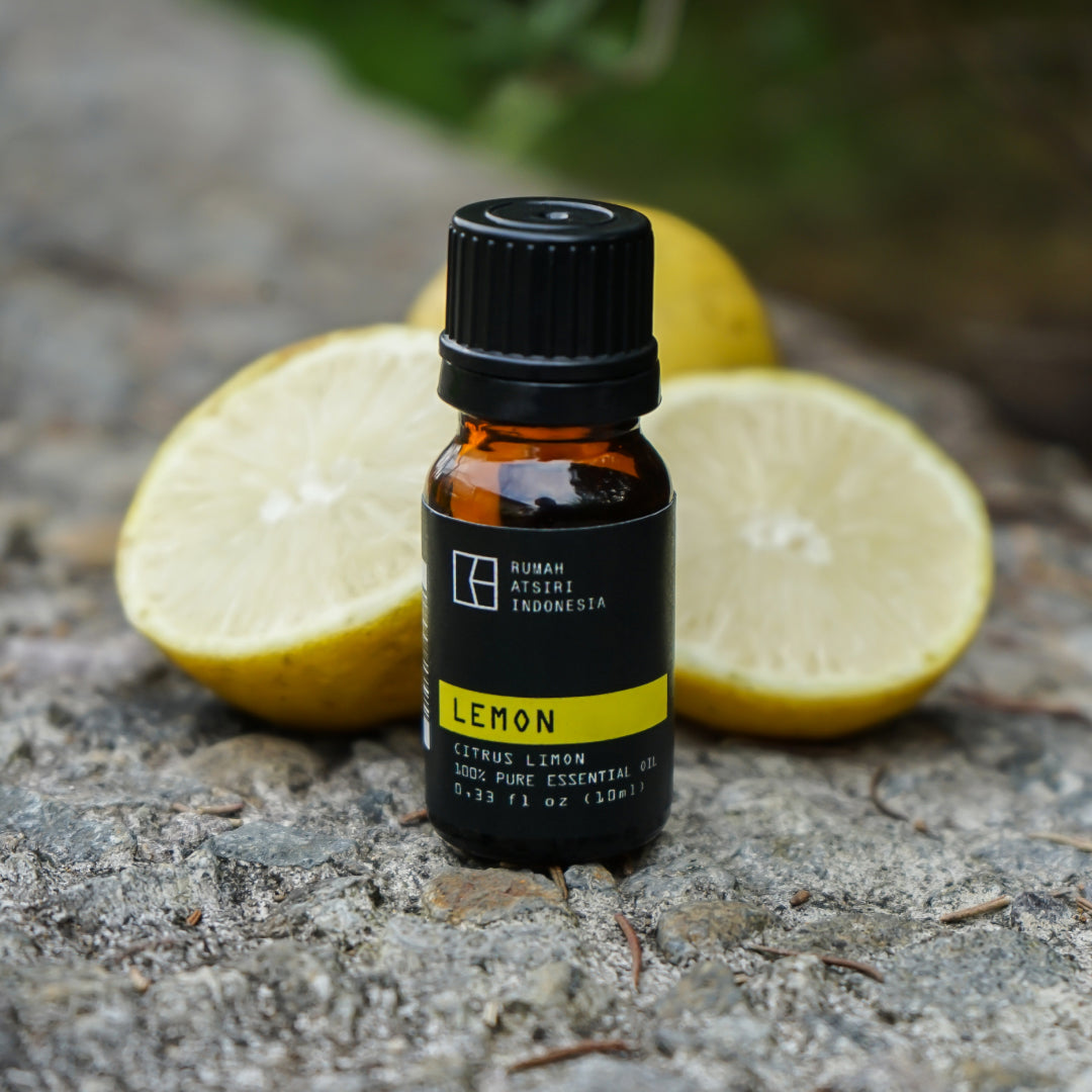 Lemon Essential Oil by Rumah Atsiri