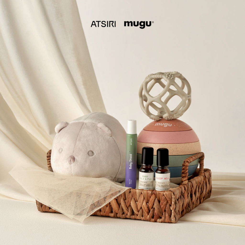 ATSIRI X MOOIMOM Little One Basket Hampers Set Minyak Telon Dan Mainan Anak